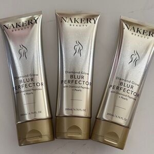 Diamond Glow Blur Perfector - Silver and Gold